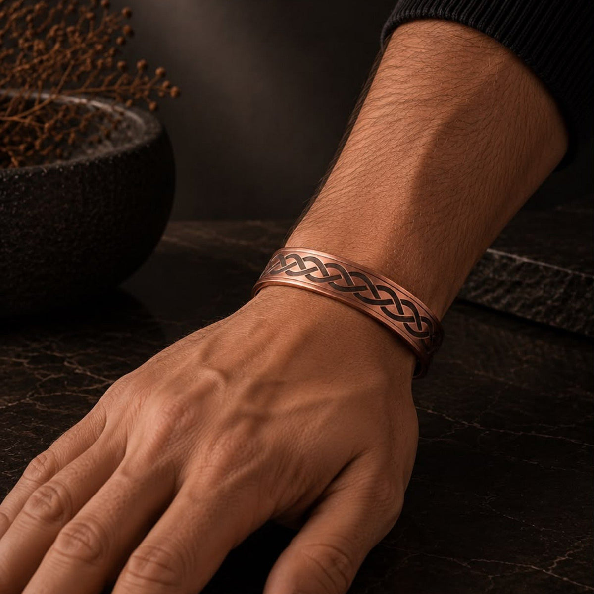 Kelt Düğümü Örgü Desenli Bakır Kelepçe Bileklik (Unisex)