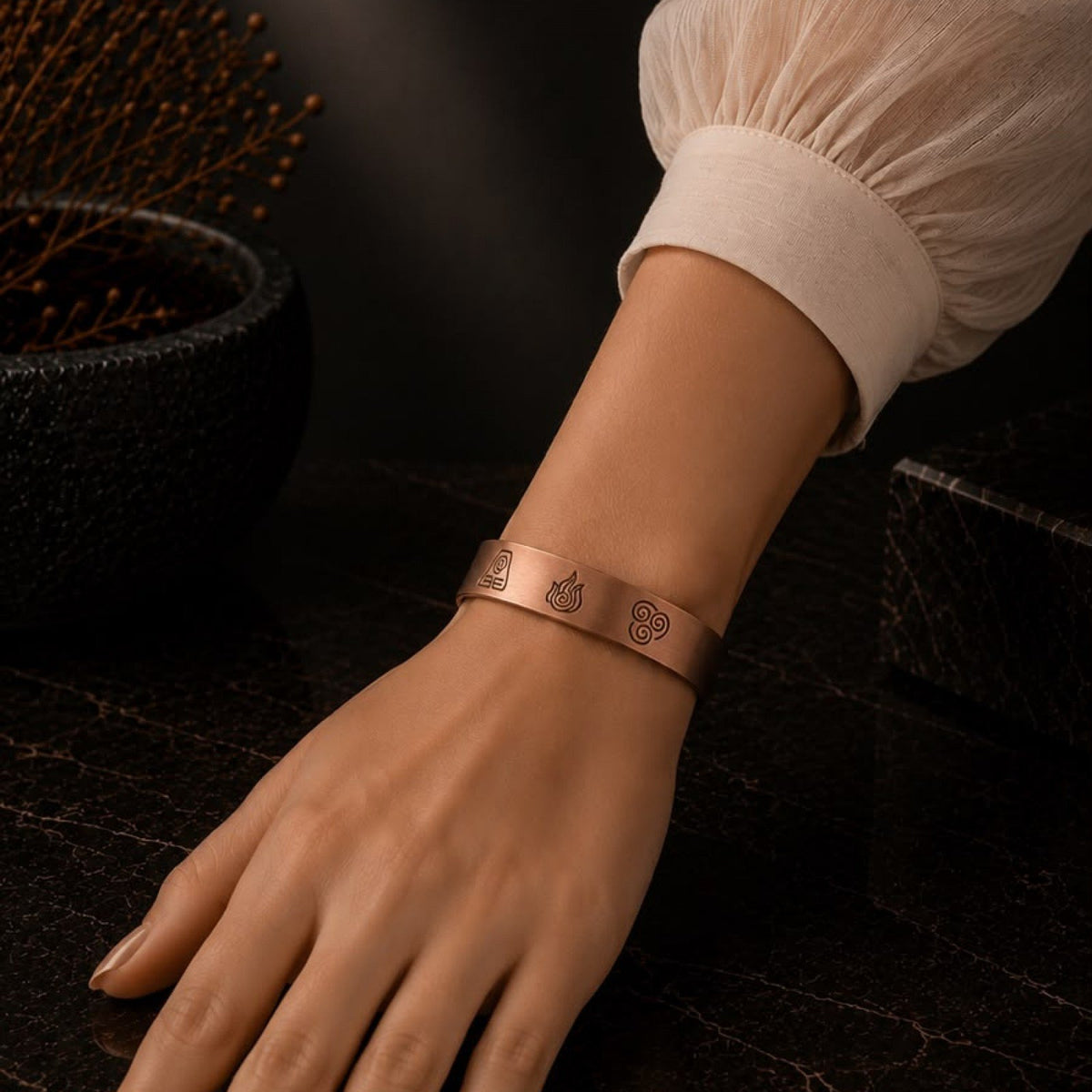 Spiral Alev Triskele Sembollü Bakır Kelepçe Bileklik (Unisex)